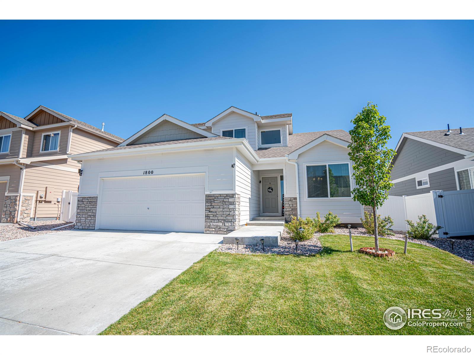 1800  101st Ave Ct, greeley MLS: 4567891000686 Beds: 4 Baths: 3 Price: $462,000