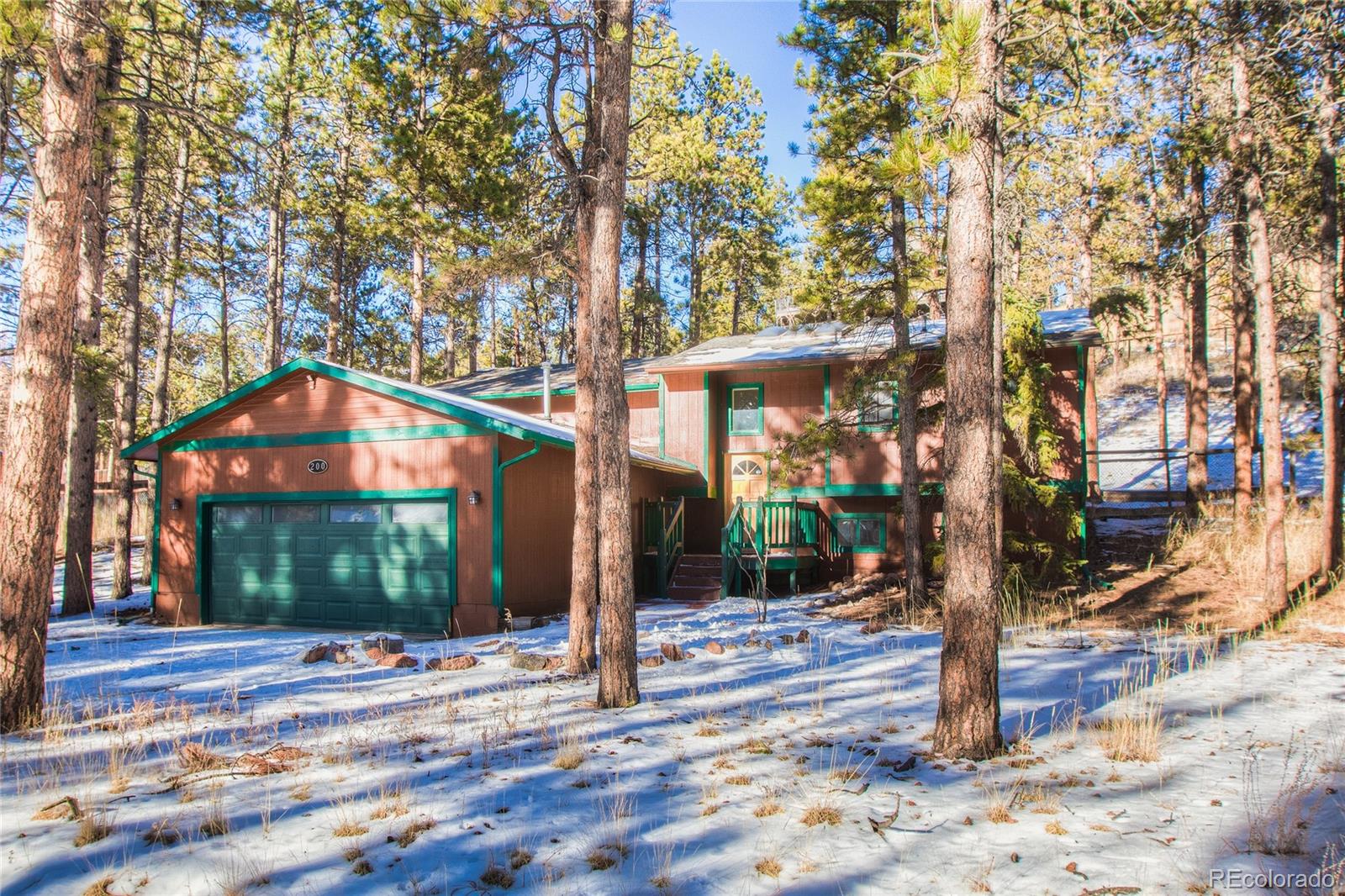 200 w lovell gulch road, Woodland Park sold home. Closed on 2024-02-13 for $479,000.