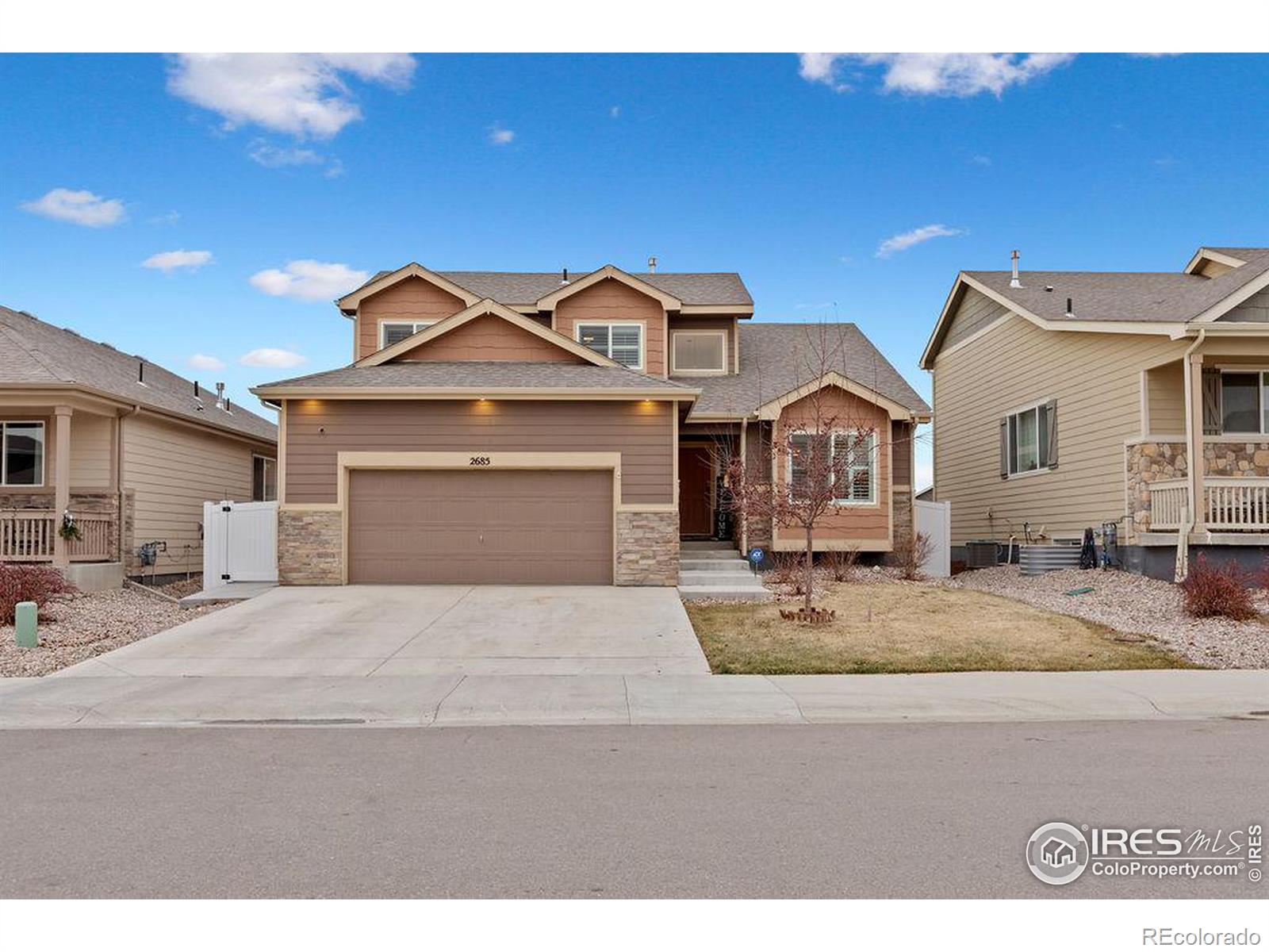 2685  Emerald Street, loveland MLS: 4567891000768 Beds: 3 Baths: 3 Price: $500,000