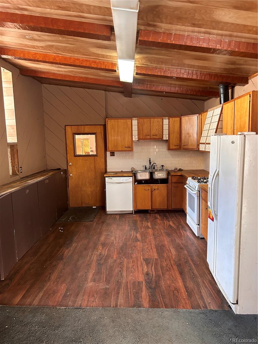 2184 s grapevine road, Idledale sold home. Closed on 2024-01-11 for $330,000.