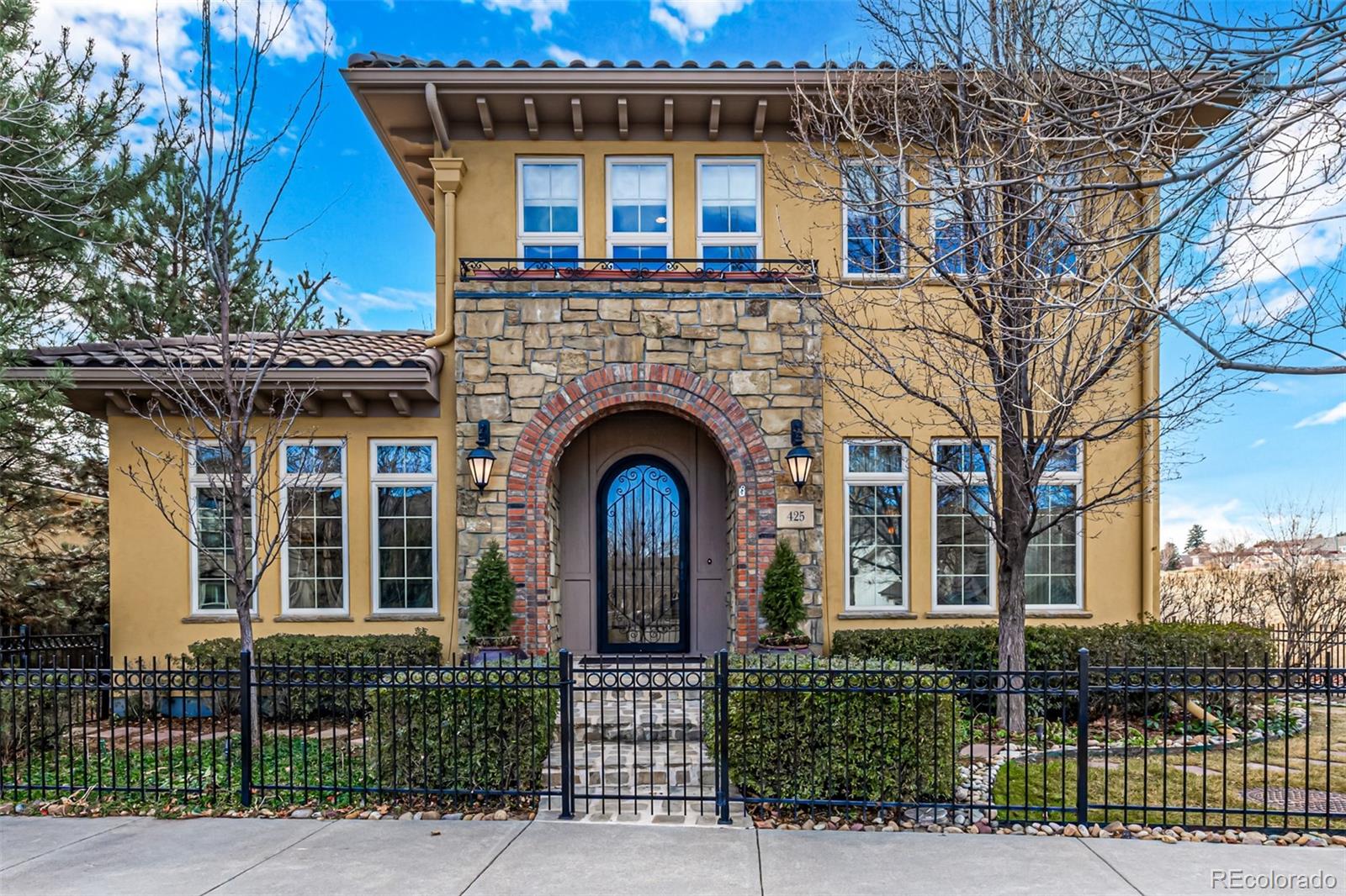 425  Syracuse Street, denver MLS: 9559815 Beds: 4 Baths: 5 Price: $1,850,000