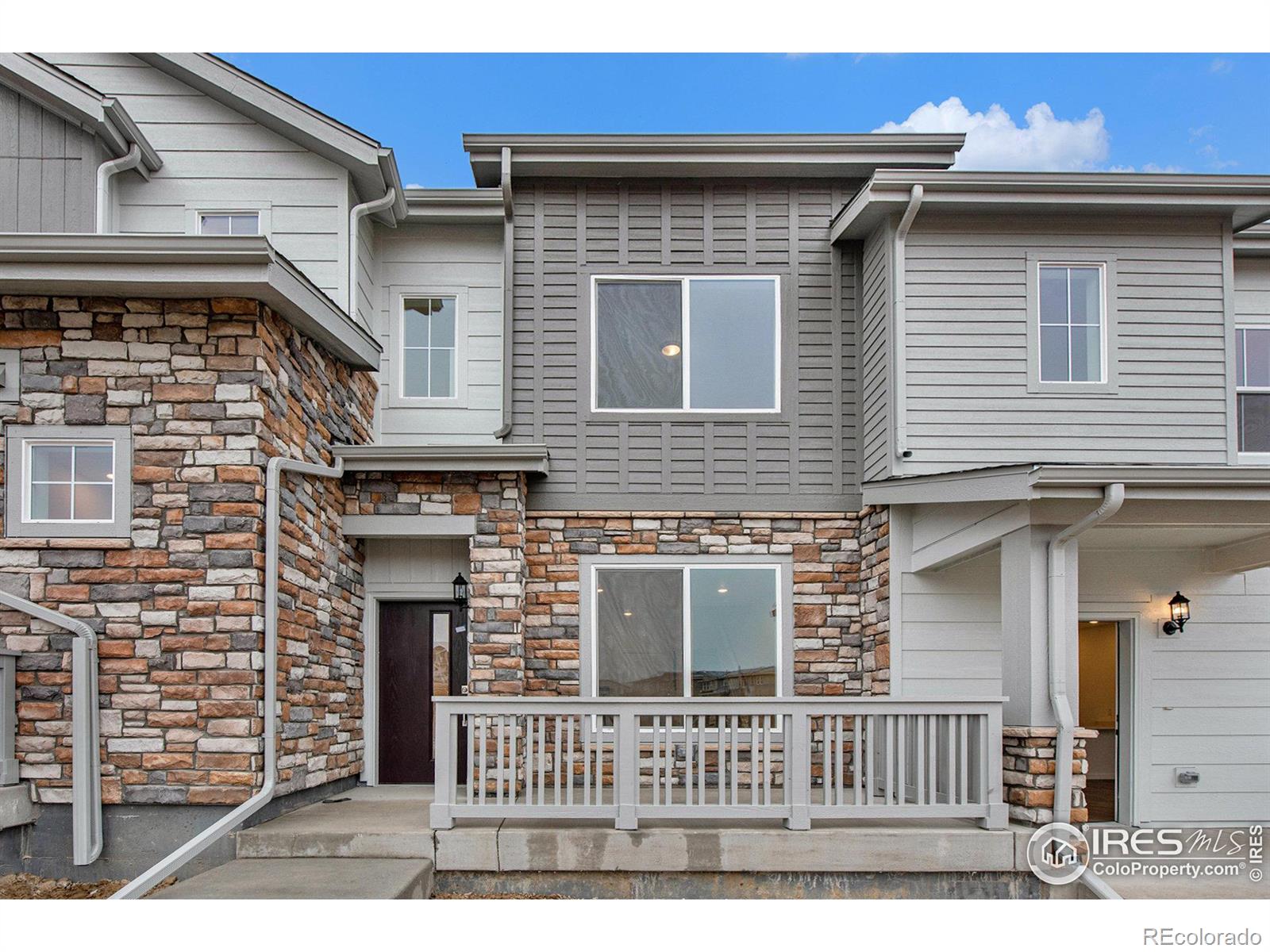 1502  Sun Way, lafayette MLS: 4567891000928 Beds: 2 Baths: 2 Price: $449,900