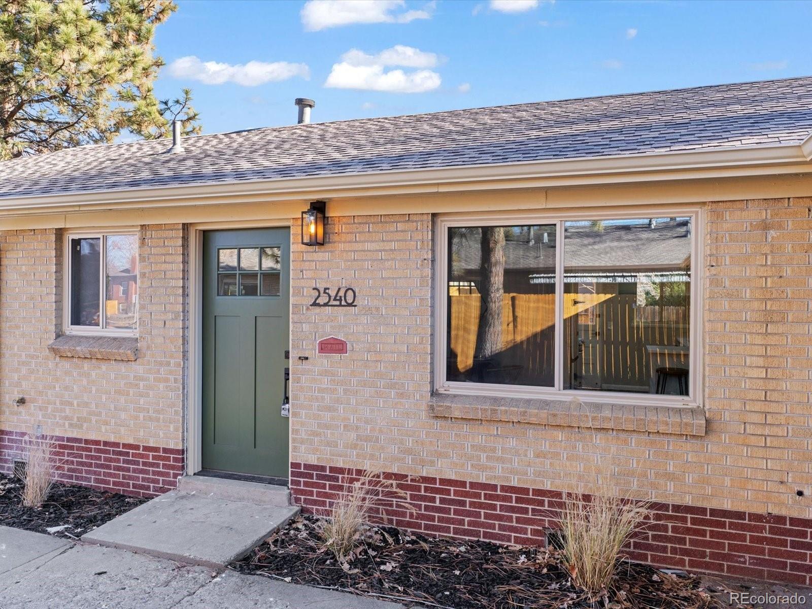 2540 w 39th avenue, denver sold home. Closed on 2024-02-02 for $400,000.