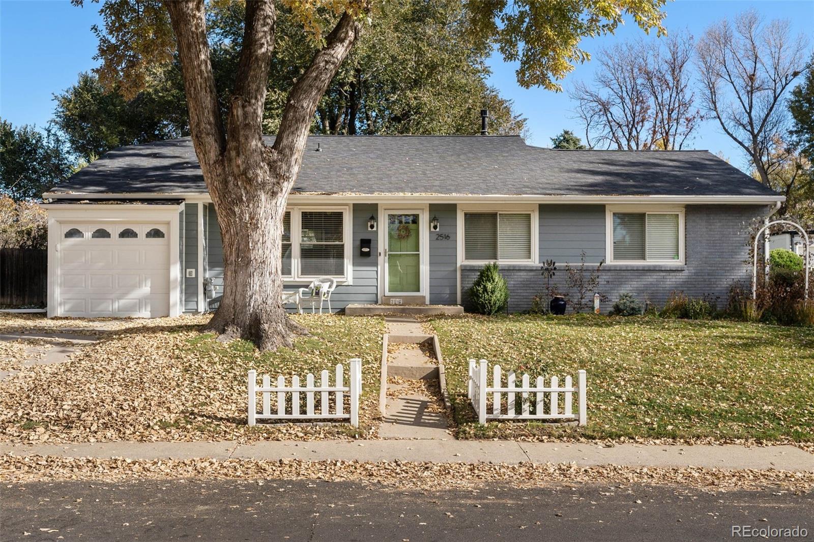 2516 S Clermont Street, denver MLS: 9592488 Beds: 4 Baths: 2 Price: $725,000