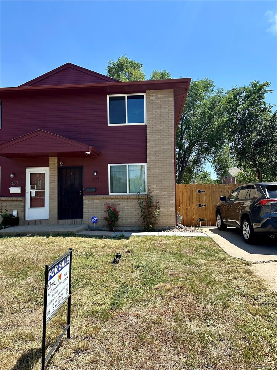 152  Del Norte Street, denver MLS: 2472628 Beds: 2 Baths: 2 Price: $319,000