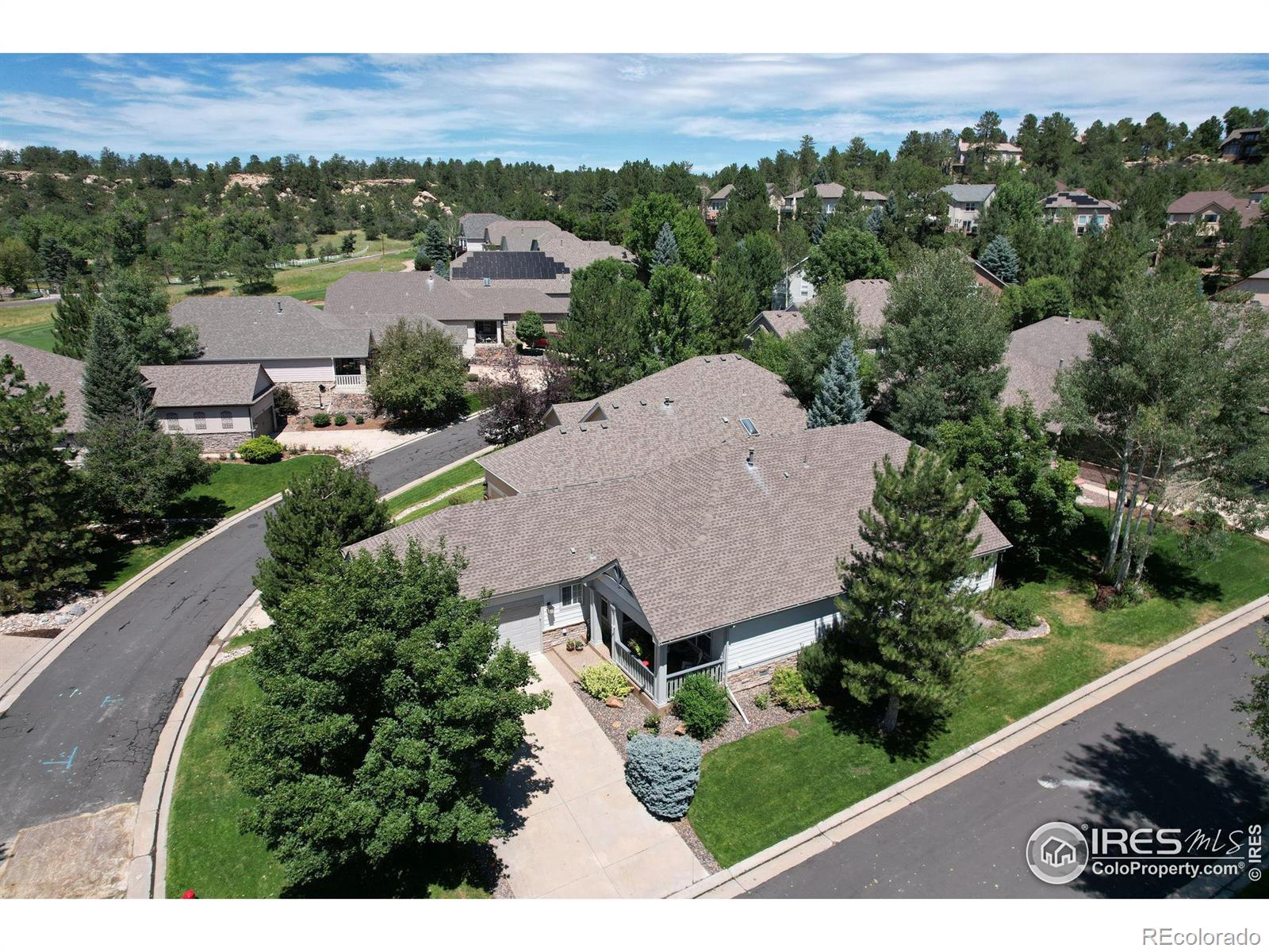 1384  Castlepoint Circle, castle pines MLS: 4567891001083 Beds: 3 Baths: 3 Price: $820,000