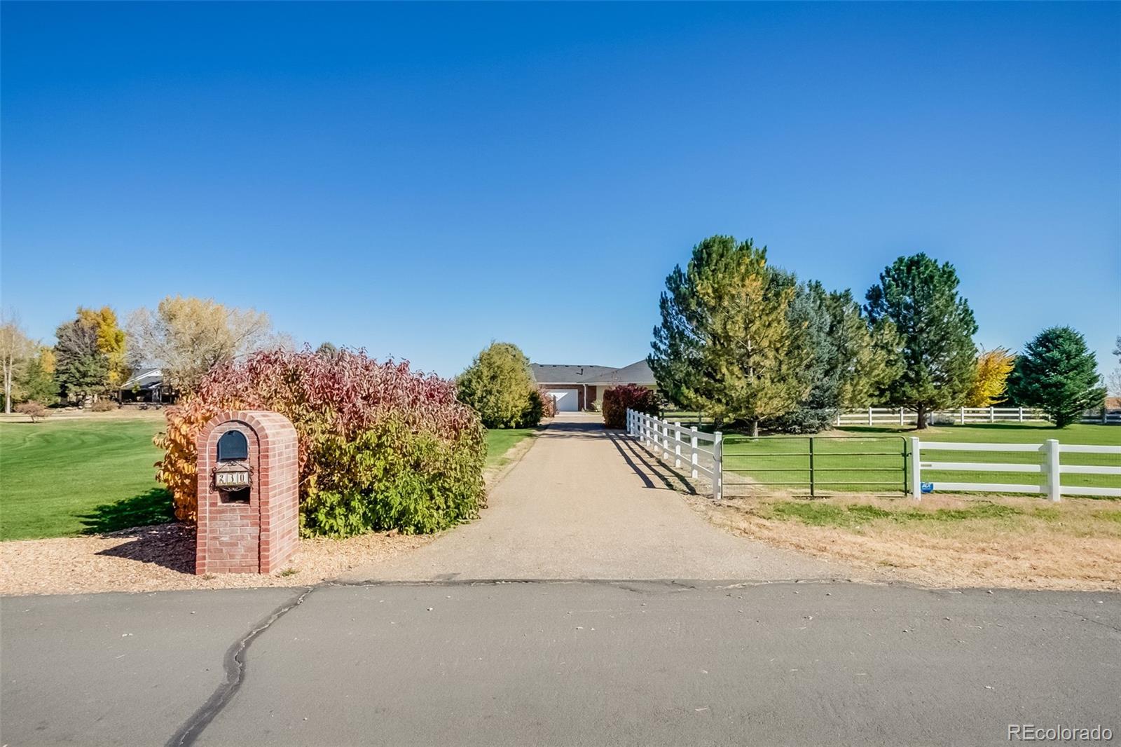 230  Grand View Circle, mead MLS: 4168550 Beds: 4 Baths: 3 Price: $925,000