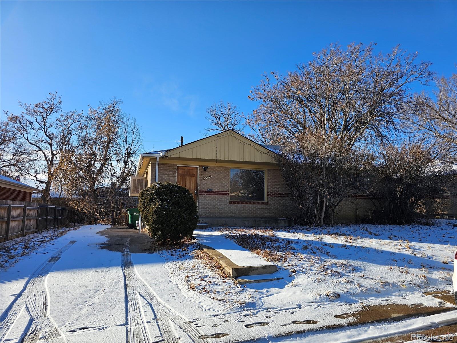 7925  Cyd Drive, denver MLS: 1884751 Beds: 5 Baths: 2 Price: $425,000