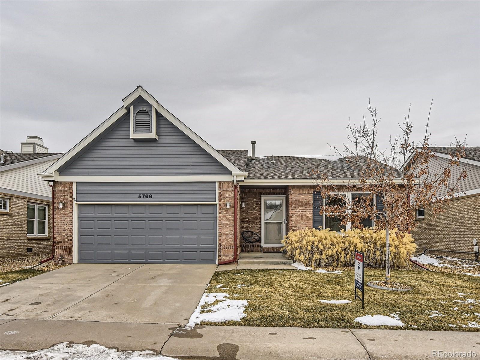 5766 E Greenspointe Way, highlands ranch MLS: 3661357 Beds: 2 Baths: 2 Price: $624,900