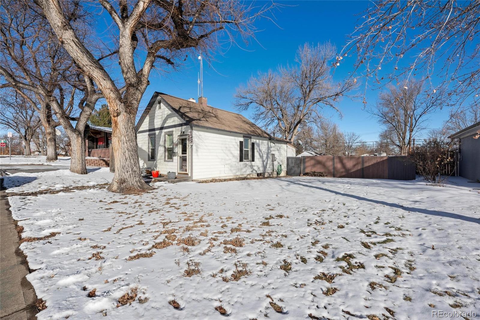 330 s ivy street, Denver sold home. Closed on 2024-03-05 for $410,000.