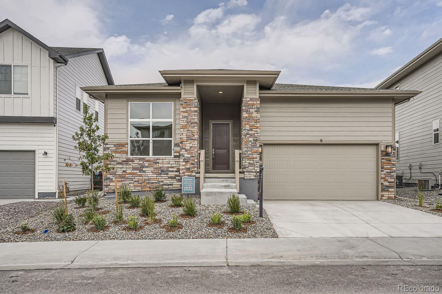 9  Simmental Loop, castle rock MLS: 8767134 Beds: 3 Baths: 2 Price: $700,000