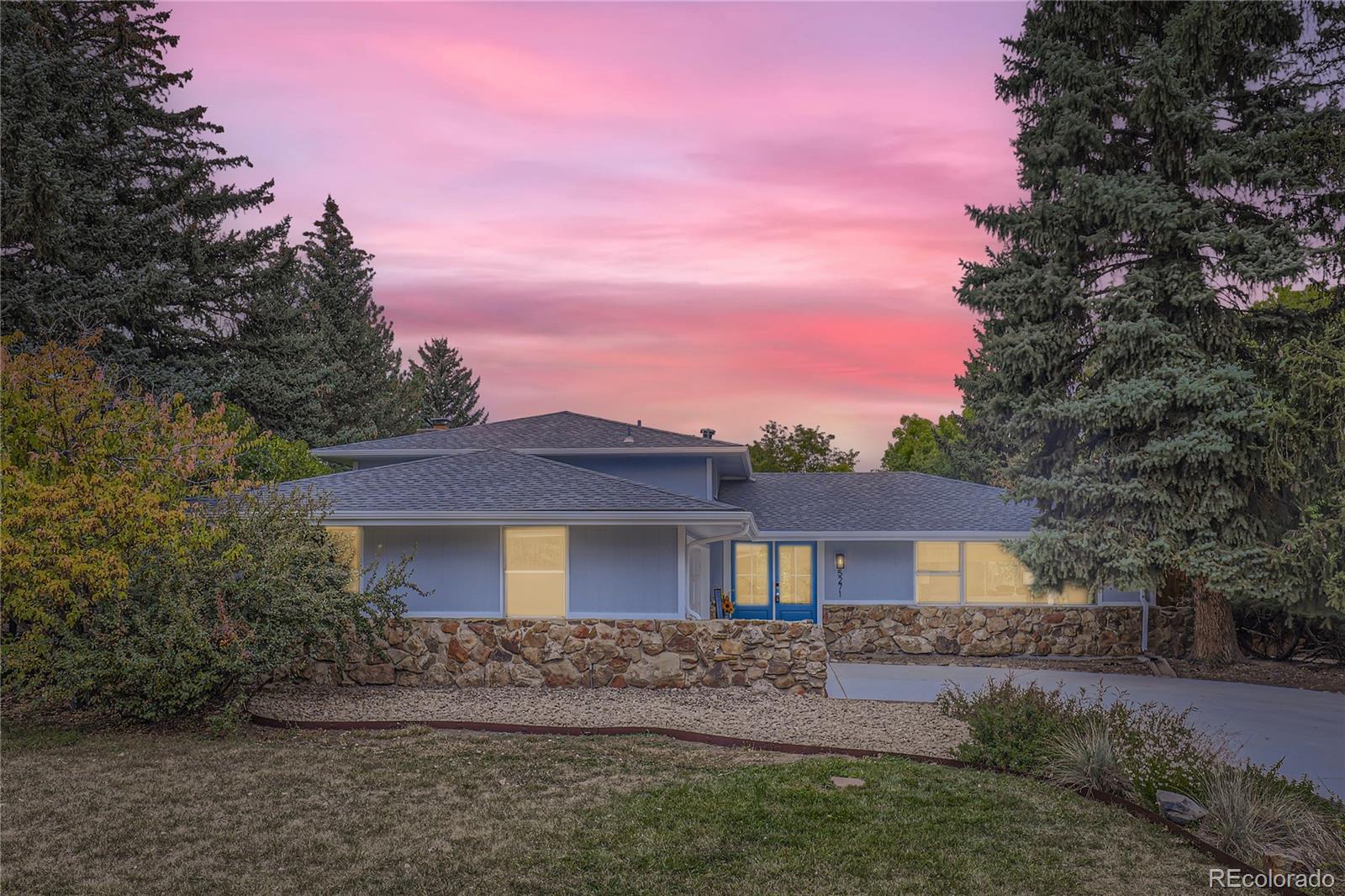 5271  spotted horse trail trail, boulder sold home. Closed on 2024-02-06 for $925,000.