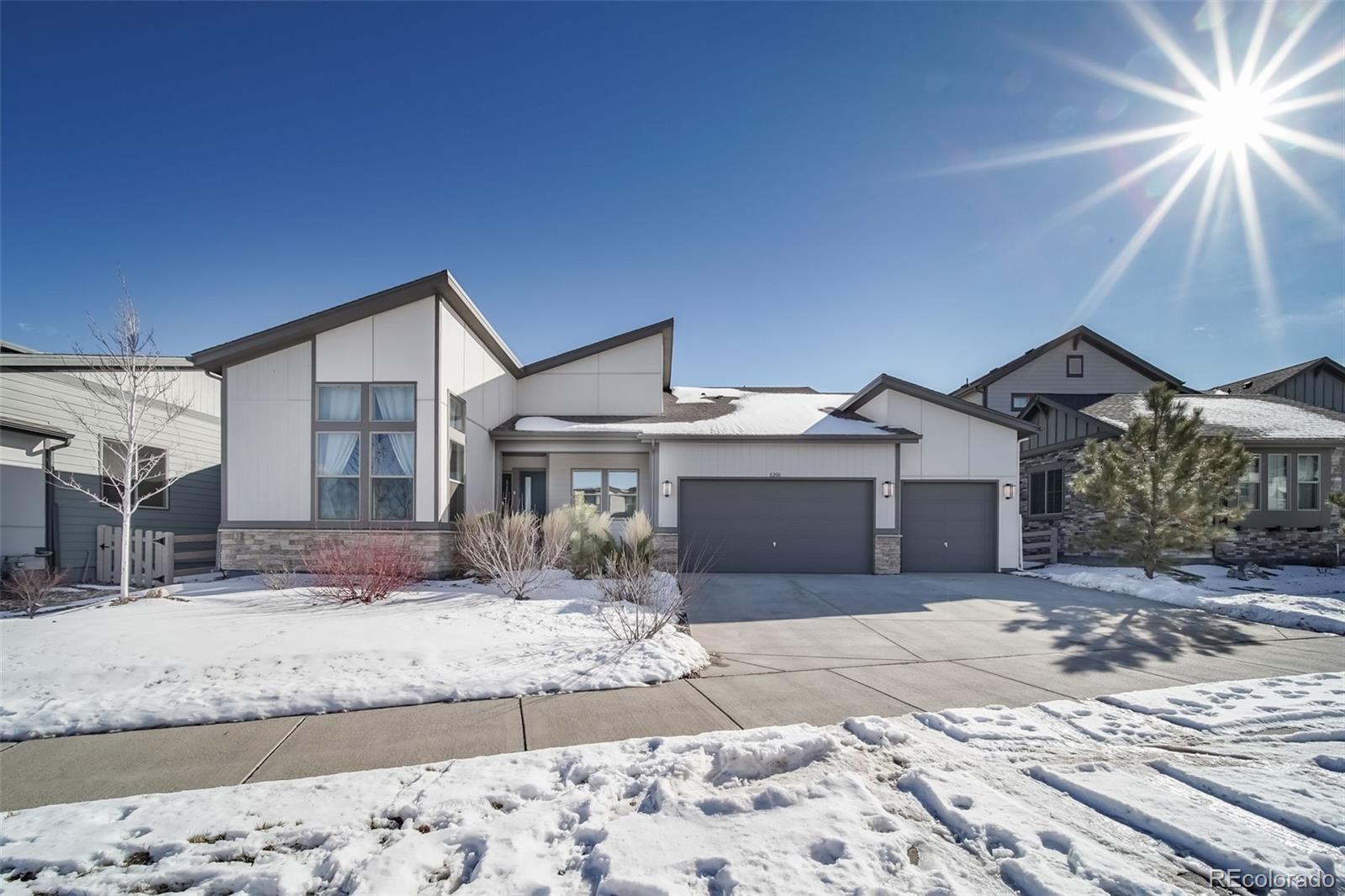 8200  Superior Circle, littleton MLS: 8923243 Beds: 3 Baths: 3 Price: $950,000