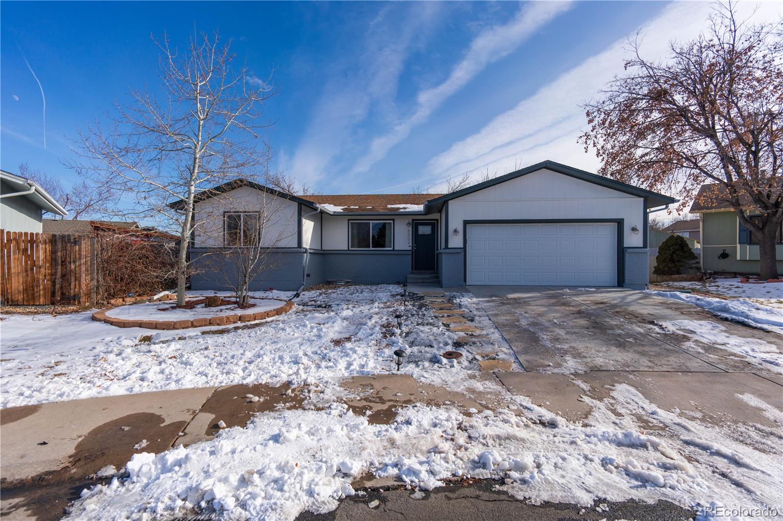 8802 w 86th avenue, Arvada sold home. Closed on 2024-03-29 for $589,999.