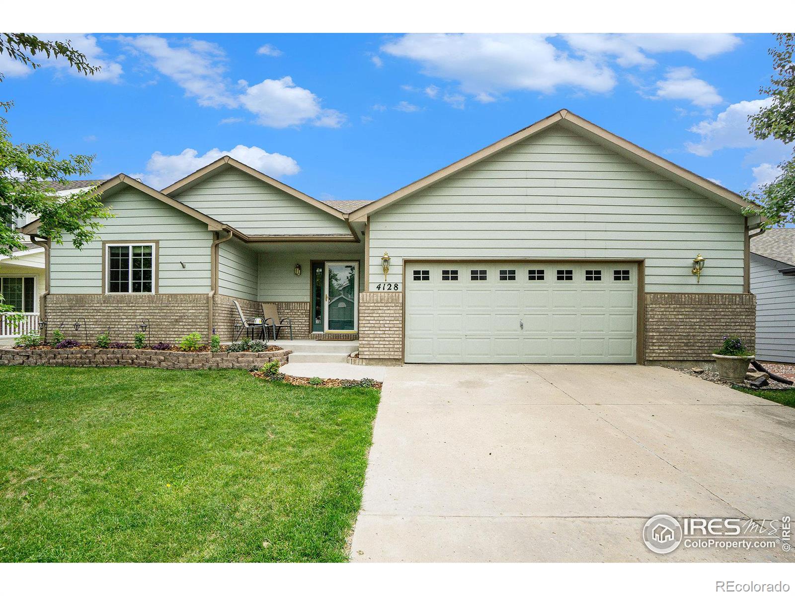 4128  Montmorency Place, loveland MLS: 4567891001962 Beds: 4 Baths: 3 Price: $565,000