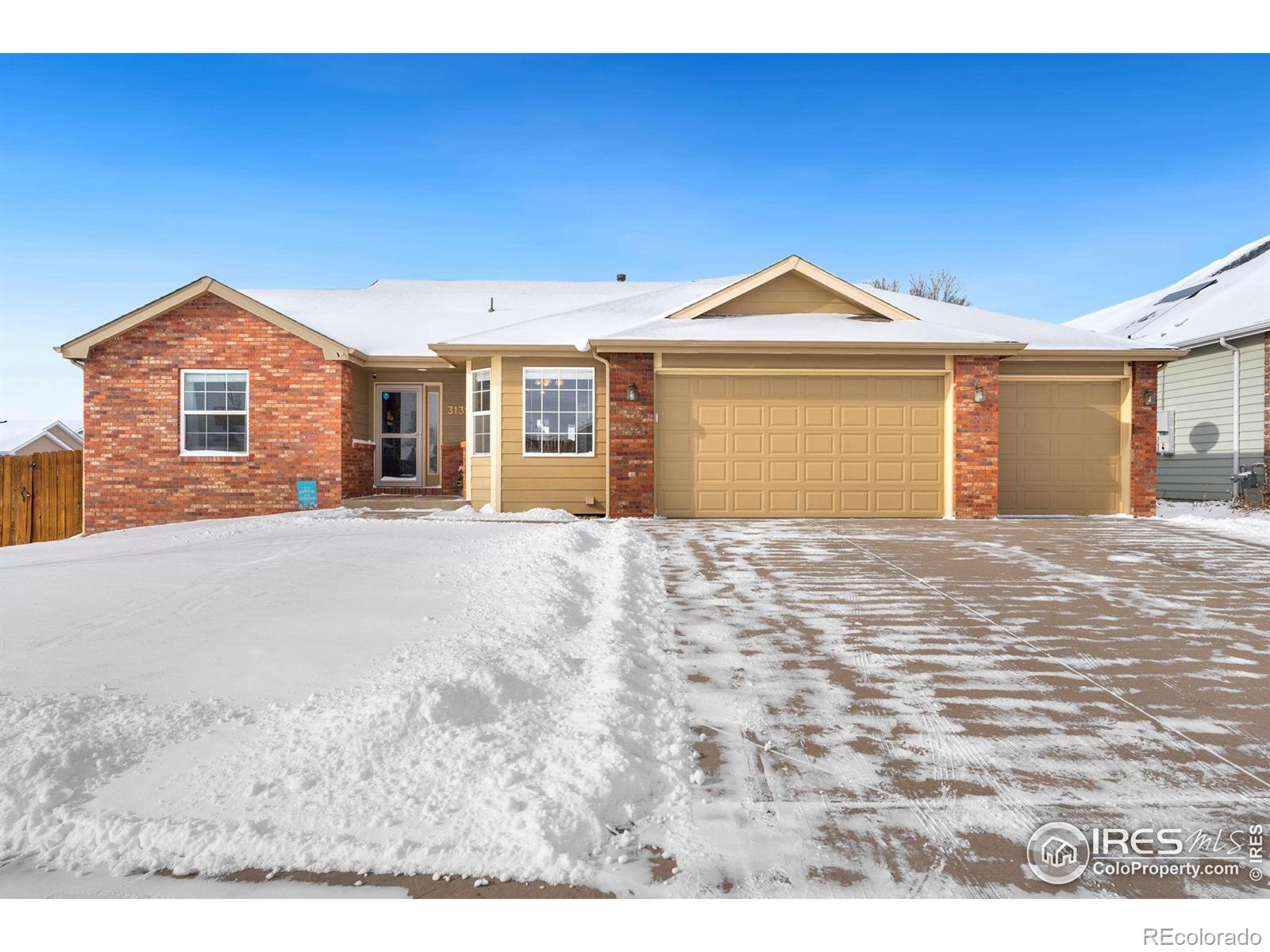 3139  58th Avenue, greeley MLS: 4567891002053 Beds: 3 Baths: 2 Price: $490,000