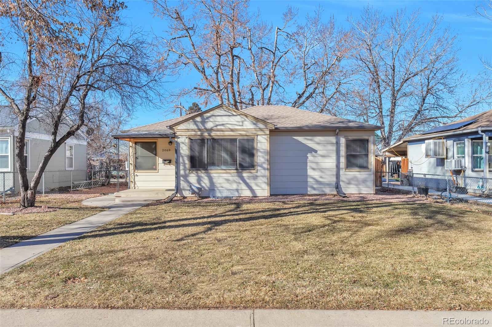 2069  newark street, Aurora sold home. Closed on 2024-03-08 for $417,000.