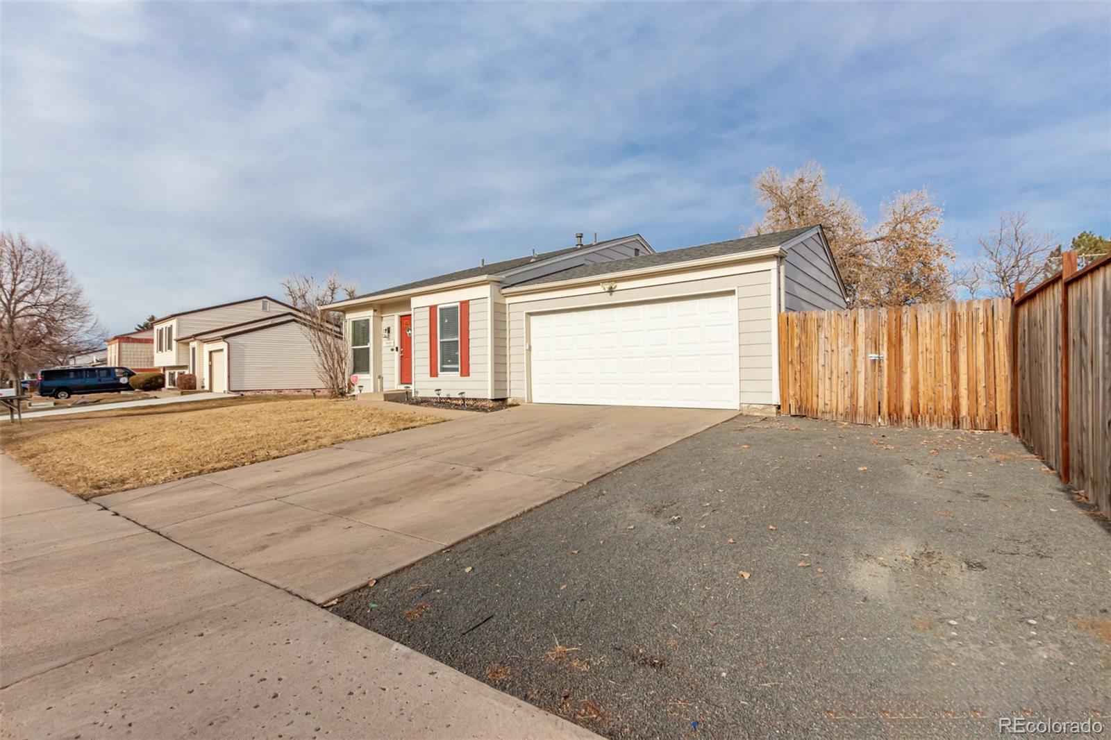 19583 e buchanan place, Aurora sold home. Closed on 2024-02-28 for $440,000.