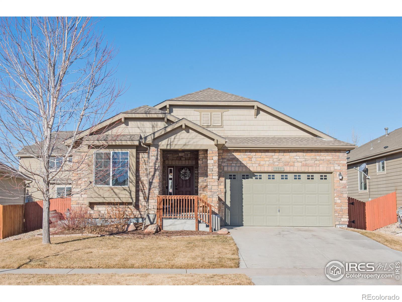 909  Trading Post Road, fort collins MLS: 4567891002409 Beds: 3 Baths: 4 Price: $539,900