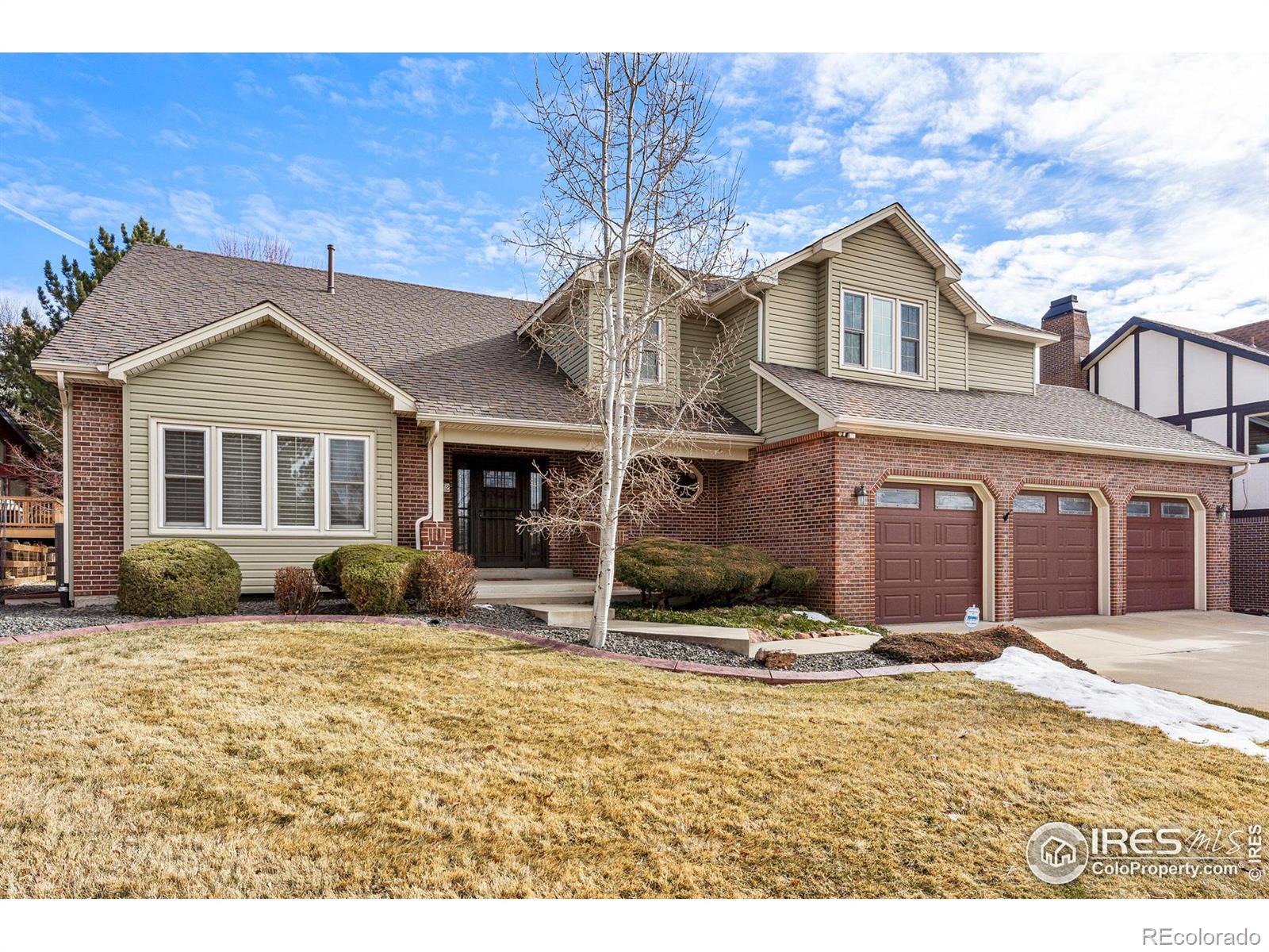 1272  Clubhouse Drive, broomfield MLS: 4567891002446 Beds: 5 Baths: 4 Price: $830,000
