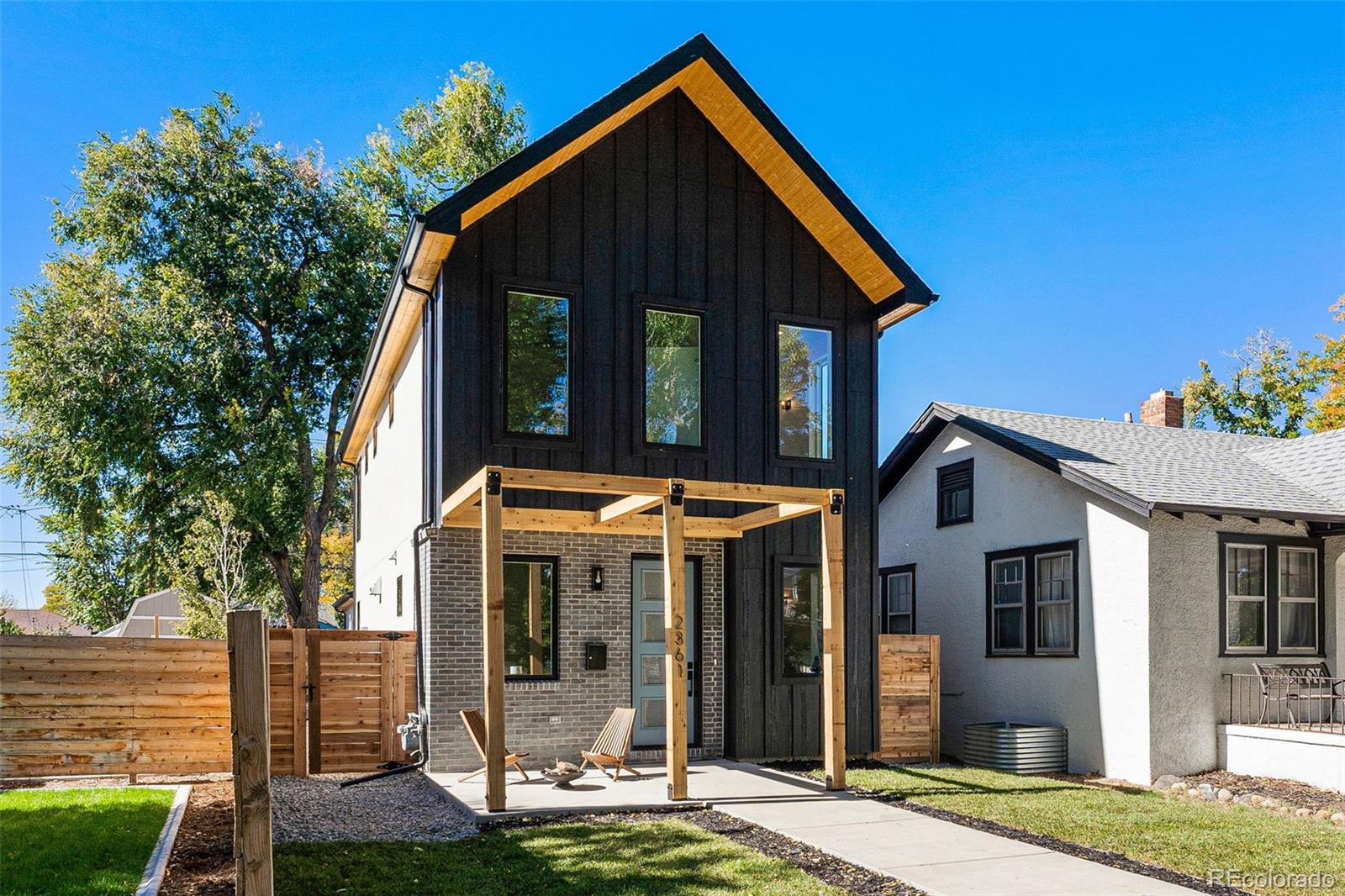 2361 s acoma street, Denver sold home. Closed on 2024-03-20 for $1,135,000.