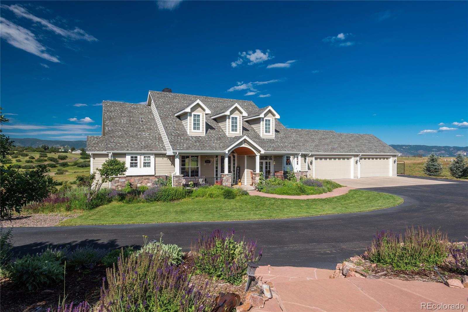 2755  ballard way, castle rock sold home. Closed on 2024-03-12 for $1,457,500.