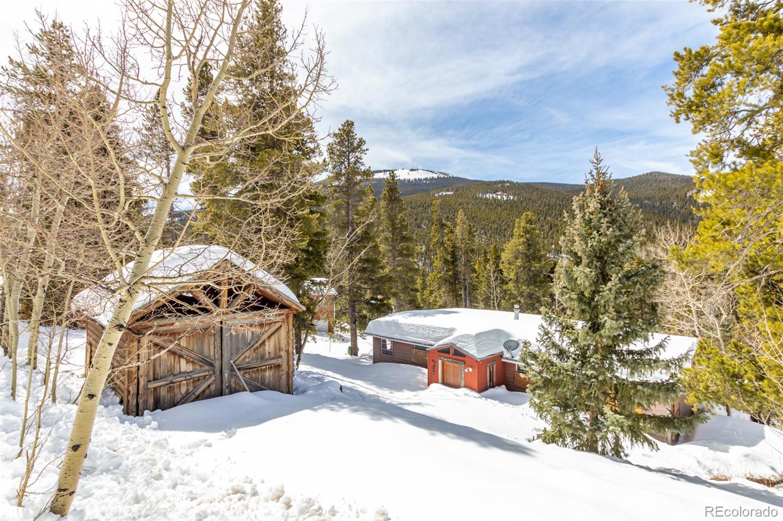 257  Mountain View Drive, idaho springs MLS: 9267299 Beds: 2 Baths: 1 Price: $160,000