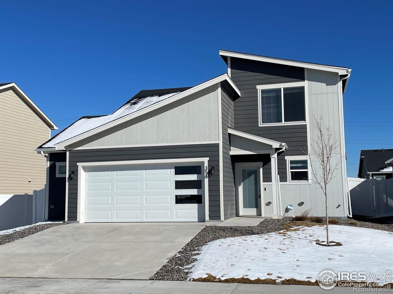 356  Bonneville Avenue, fort lupton MLS: 4567891003003 Beds: 3 Baths: 3 Price: $465,000