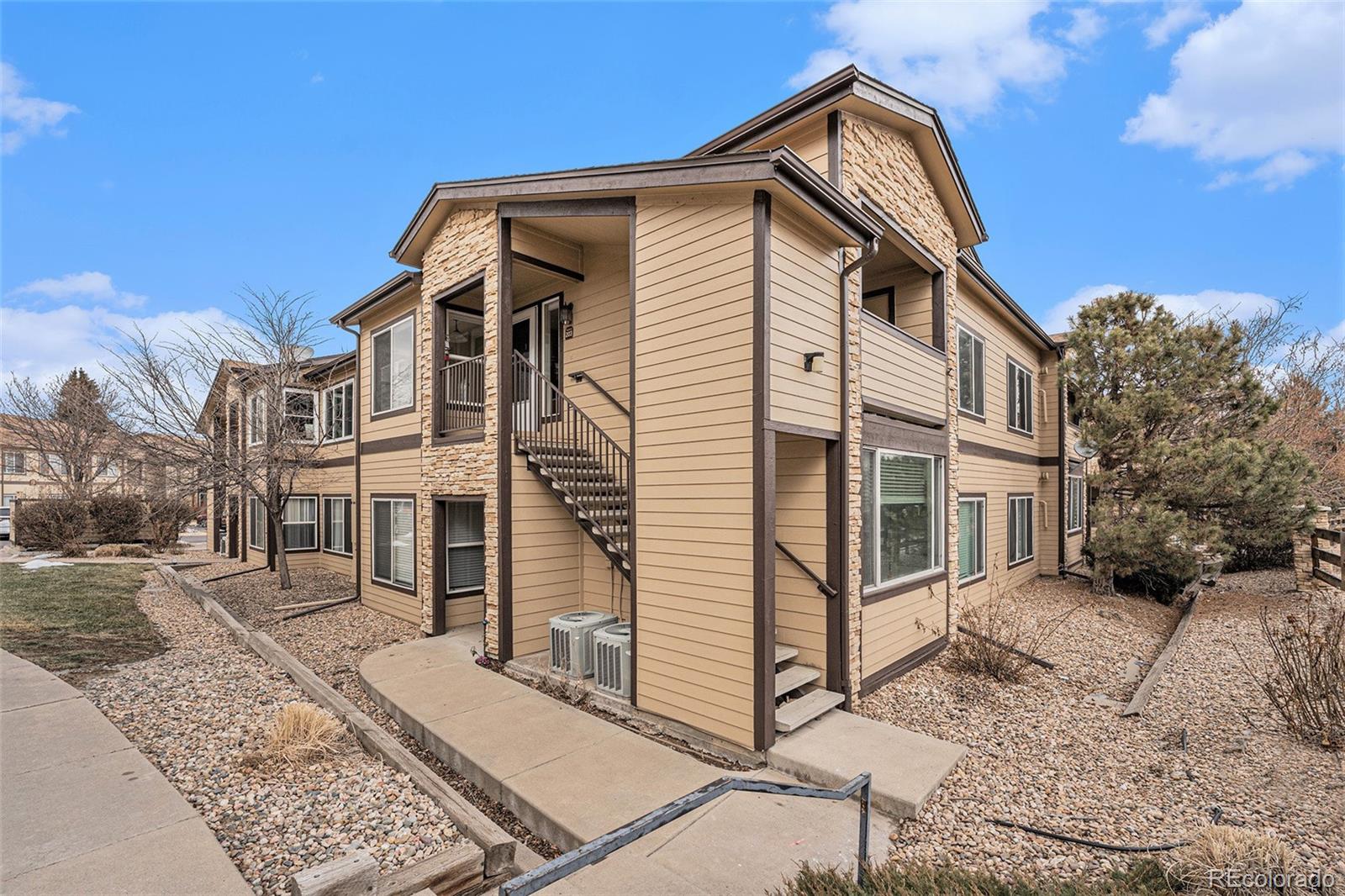 4875 s balsam way, Denver sold home. Closed on 2024-04-04 for $350,000.