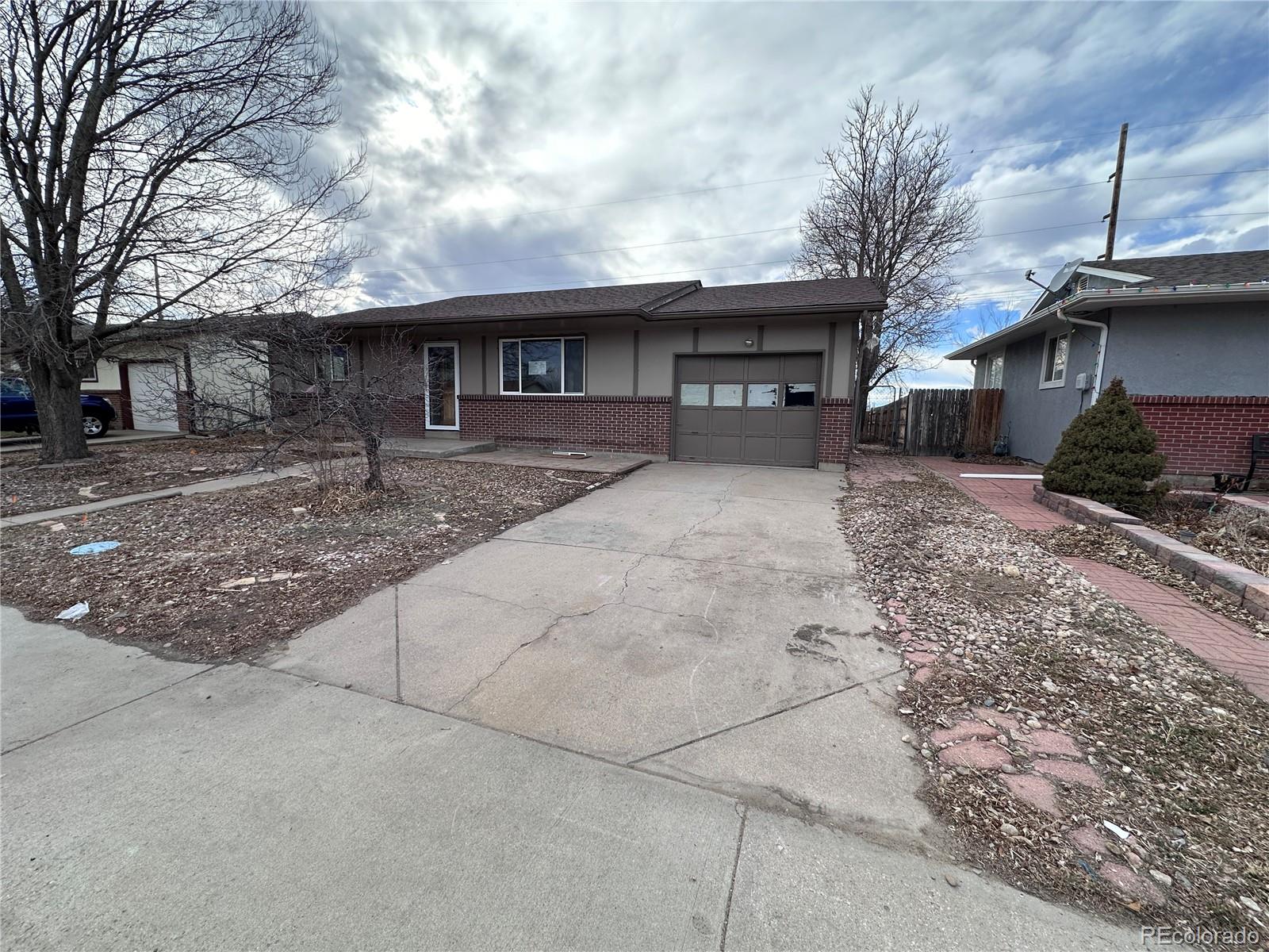 1309  Pacific Court, fort lupton MLS: 9302269 Beds: 5 Baths: 2 Price: $314,500