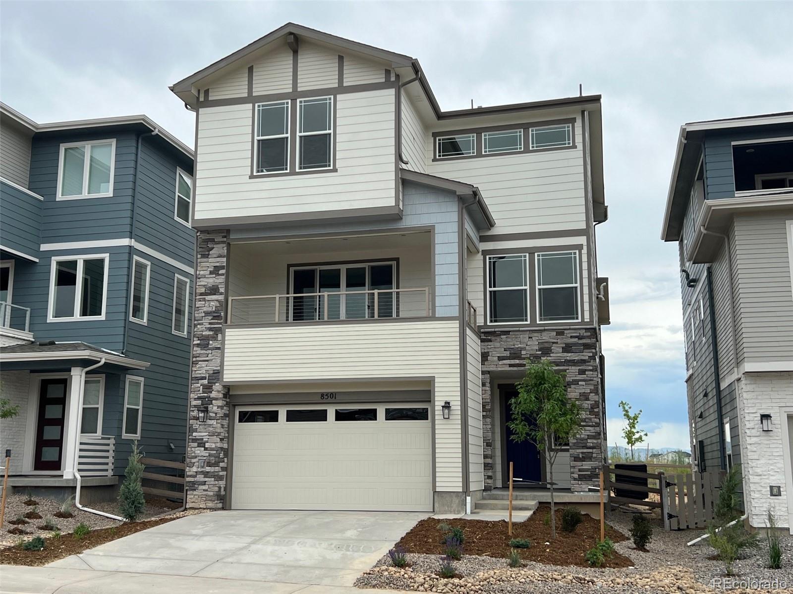 8501  Butte Creek Street, littleton MLS: 7975671 Beds: 3 Baths: 4 Price: $726,950