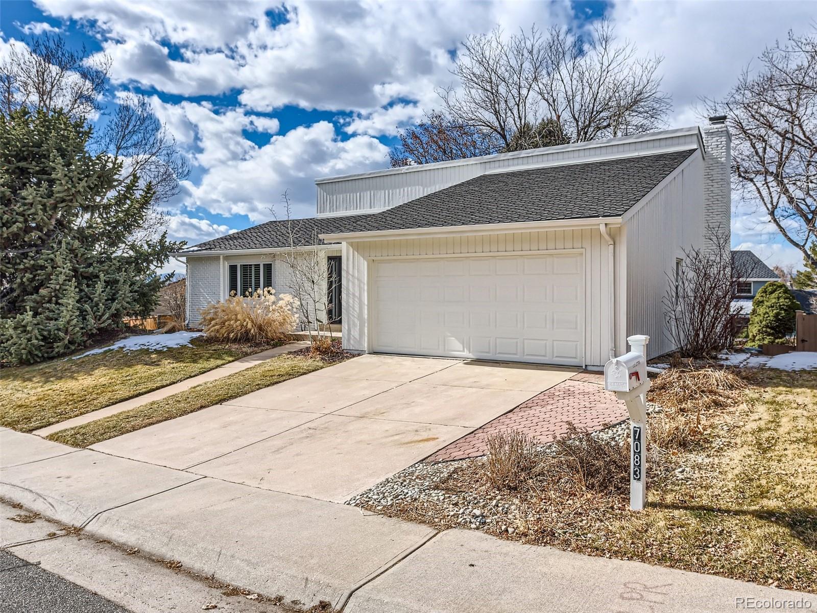 7083 s oneida circle, Centennial sold home. Closed on 2024-03-22 for $877,500.