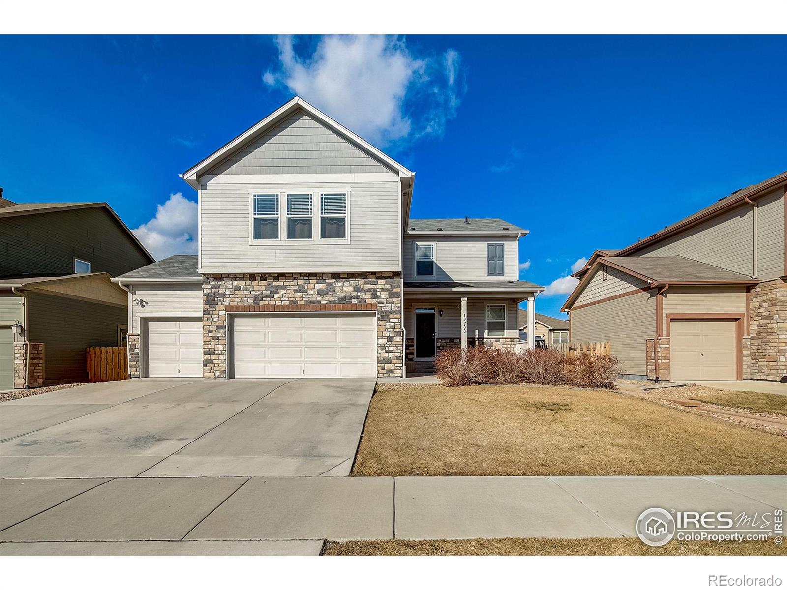 12733 E 104th Drive, commerce city MLS: 4567891003235 Beds: 3 Baths: 3 Price: $550,000