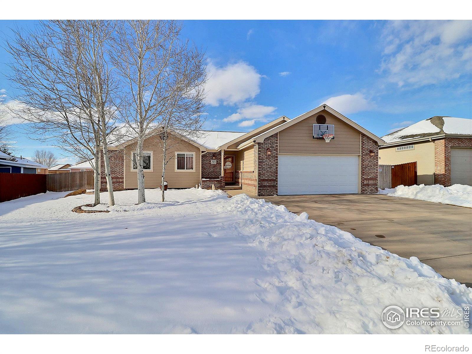 2925  58th Avenue, greeley MLS: 4567891003245 Beds: 5 Baths: 3 Price: $499,000