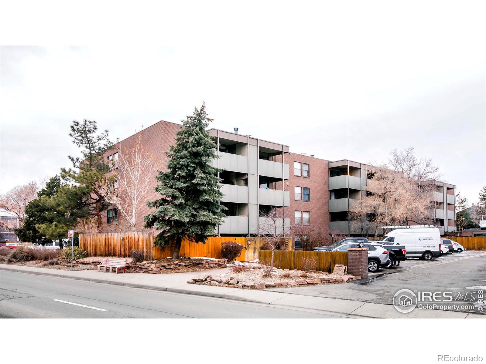 2227  canyon boulevard, boulder sold home. Closed on 2024-03-15 for $485,000.