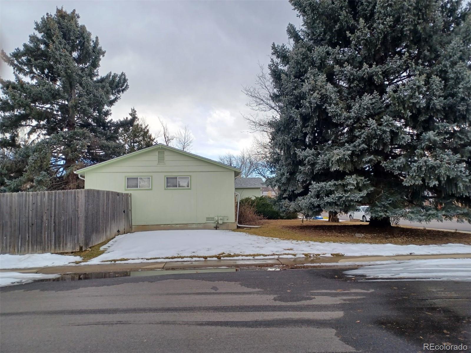 3144 s beeler street, Denver sold home. Closed on 2024-03-05 for $437,000.