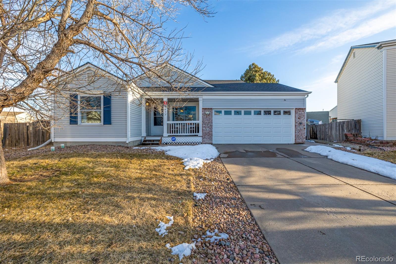 5032  helena street, Denver sold home. Closed on 2024-04-15 for $470,000.