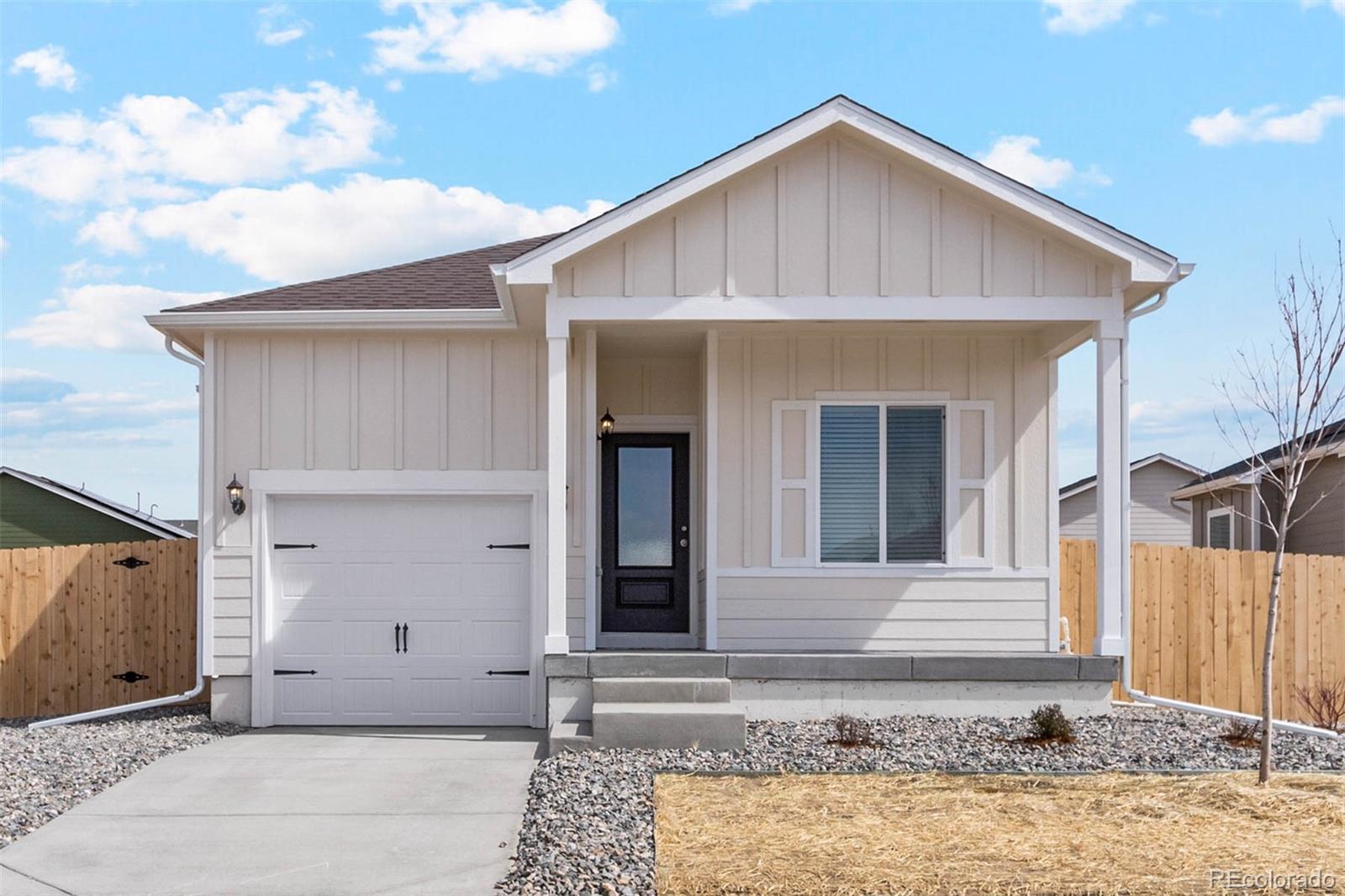 1040  Gianna Avenue, fort lupton MLS: 2096766 Beds: 2 Baths: 2 Price: $429,900