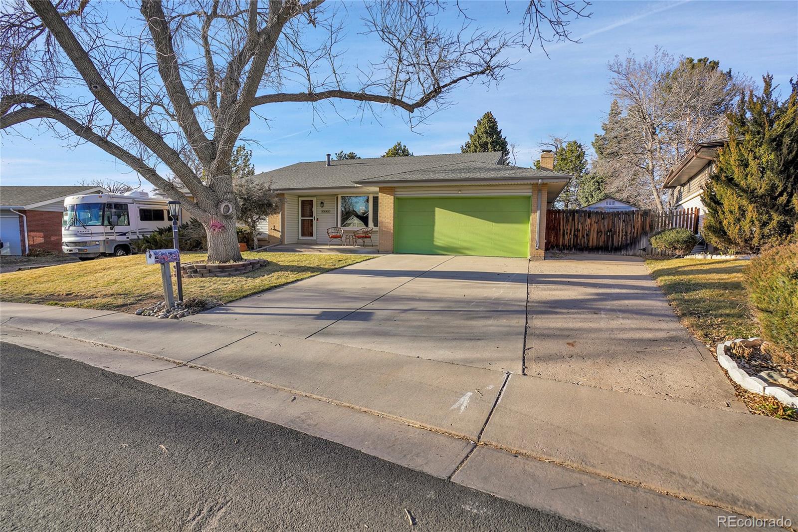 6645 s apache drive, littleton sold home. Closed on 2024-04-15 for $750,000.