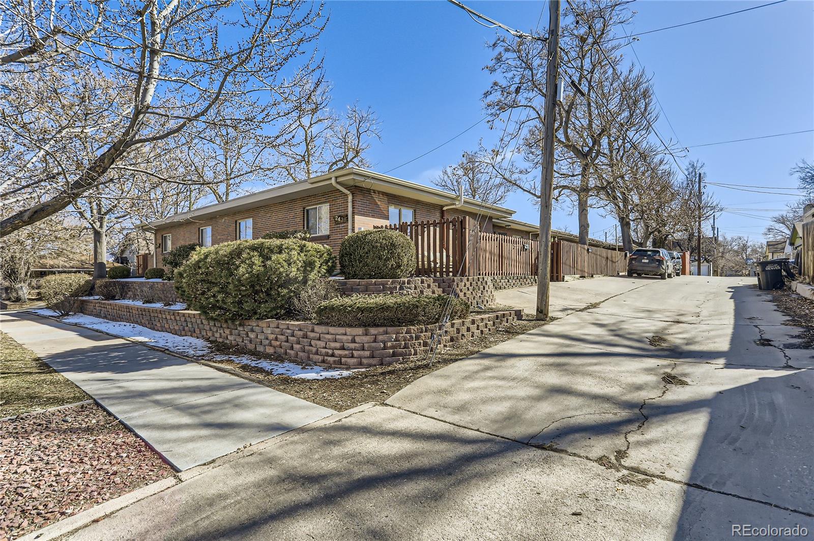 2438 w 35th avenue, Denver sold home. Closed on 2024-04-02 for $425,000.