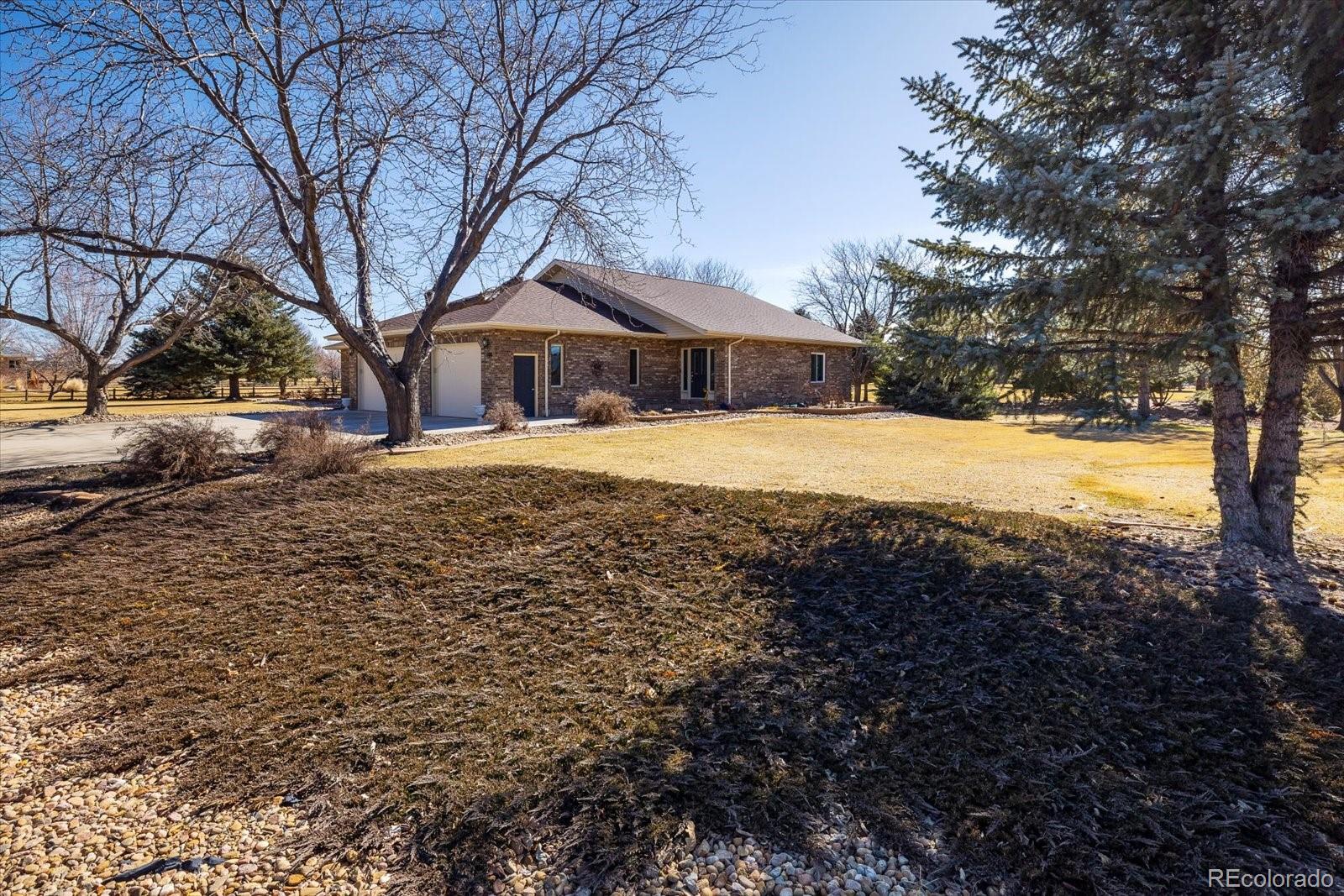 108  Grand View Circle, mead MLS: 2587833 Beds: 4 Baths: 4 Price: $915,000