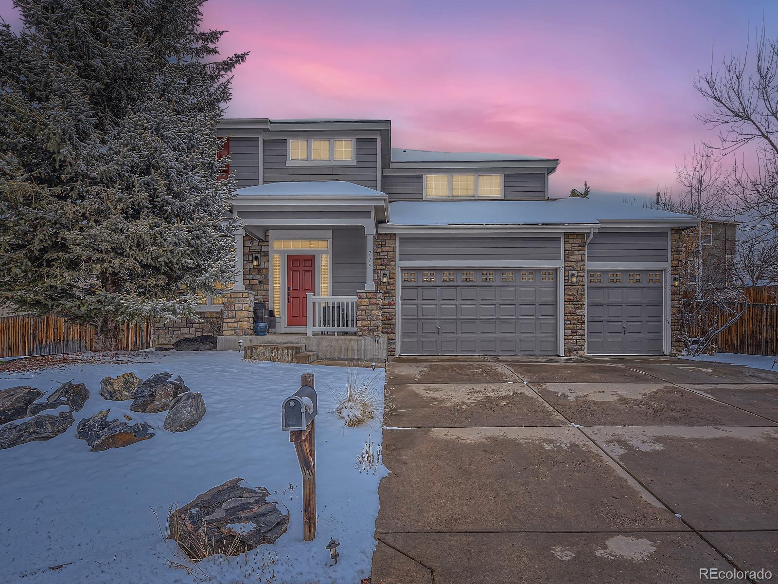 779  Halfmoon Drive, castle rock MLS: 6987135 Beds: 4 Baths: 3 Price: $690,000