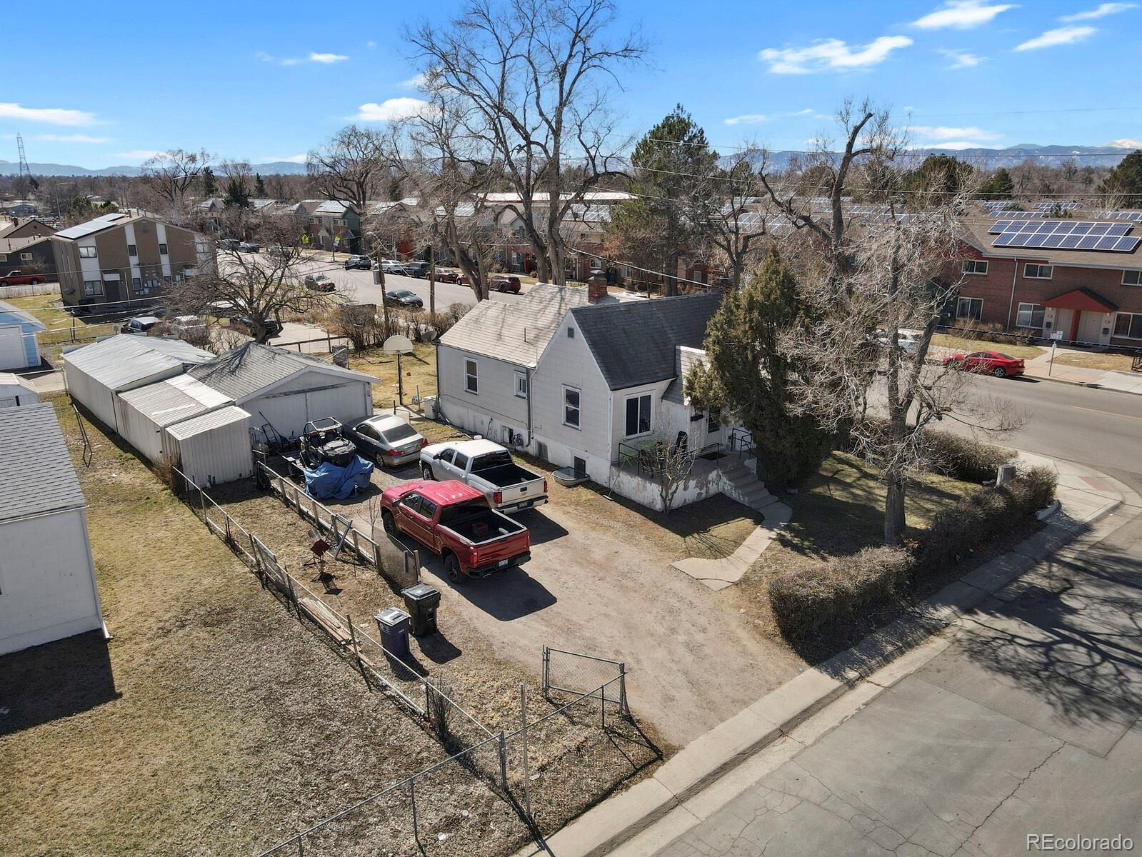 3290 w ohio avenue, Denver sold home. Closed on 2024-05-15 for $365,000.