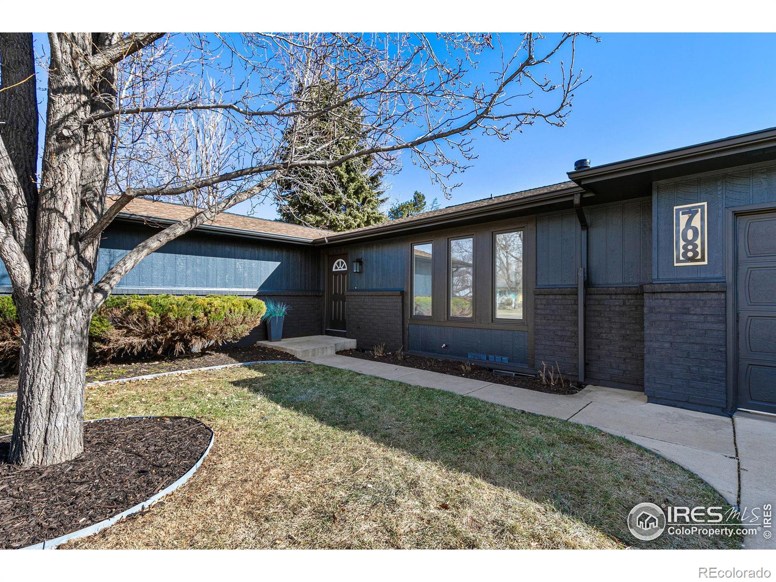 708  Parkview Drive, fort collins MLS: 4567891004042 Beds: 3 Baths: 2 Price: $688,000