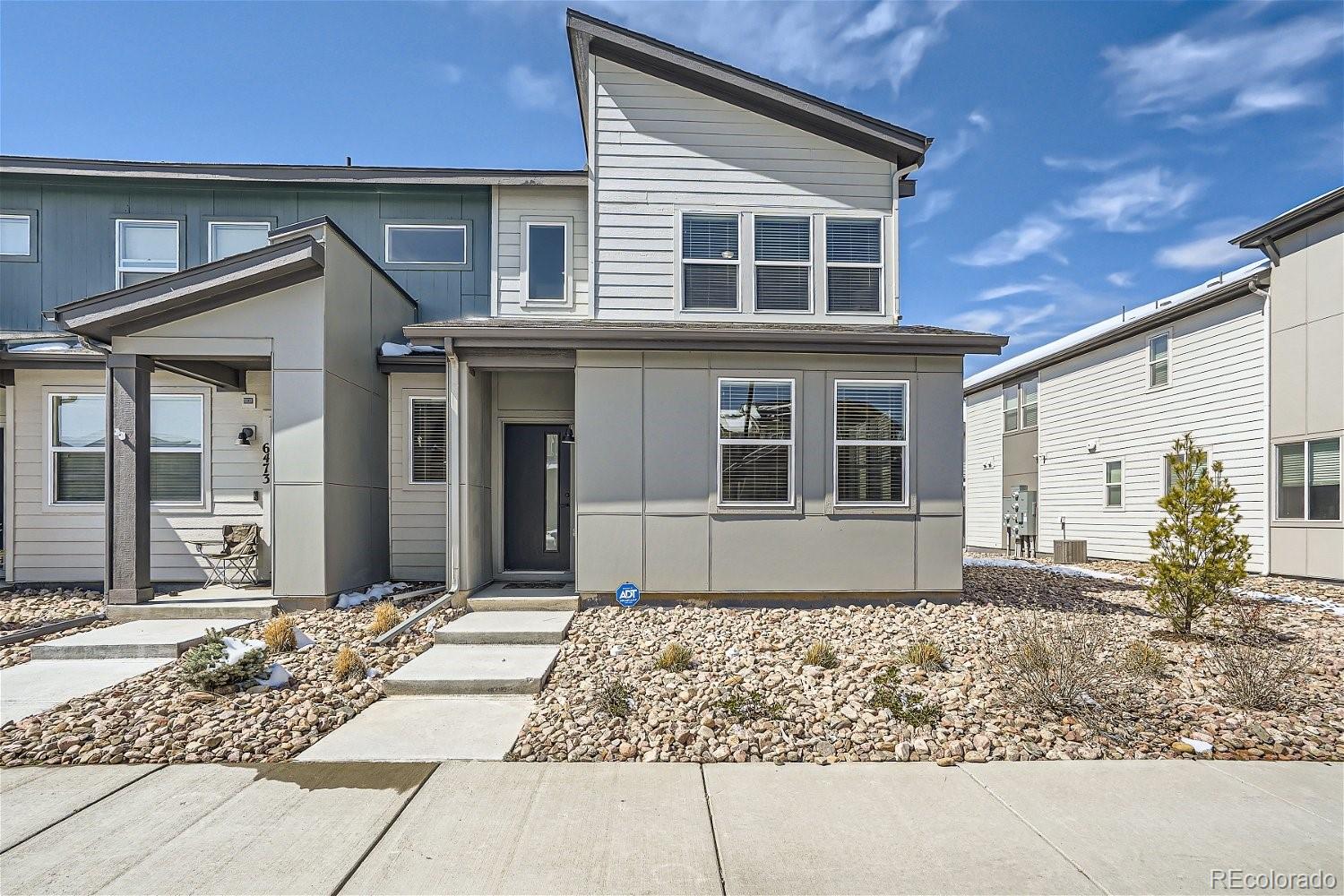 6475 N Ceylon Court , Denver  MLS: 7919647 Beds: 3 Baths: 3 Price: $445,000