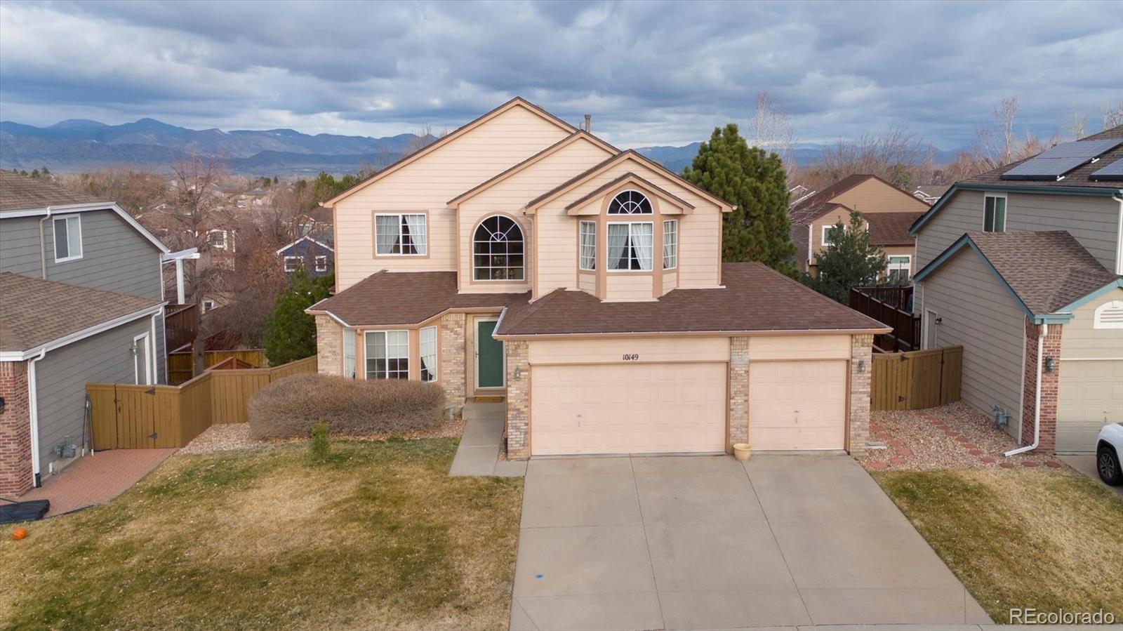 10149  Silver Maple Circle, highlands ranch MLS: 7696668 Beds: 4 Baths: 3 Price: $680,000