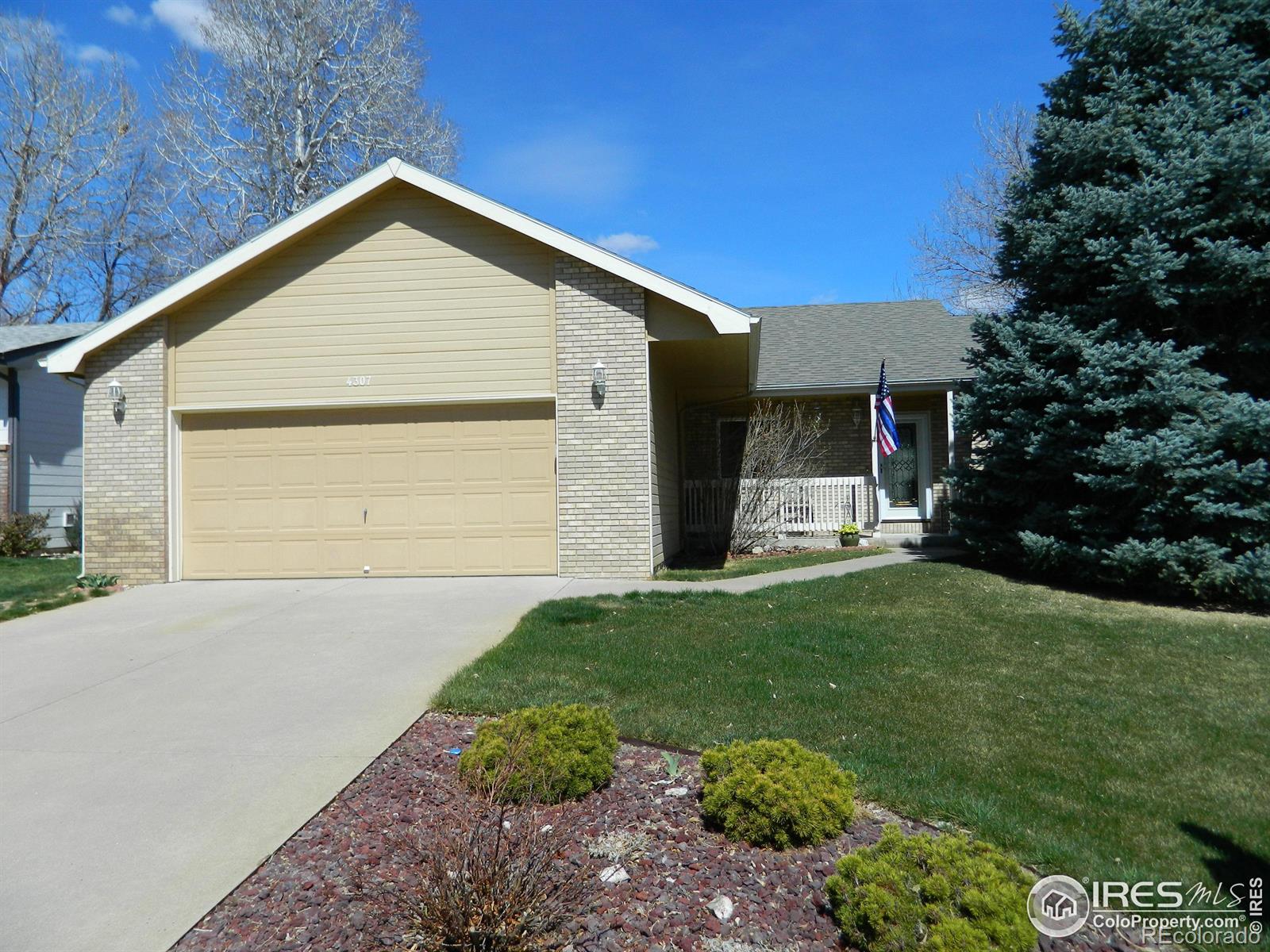 4307 W 15th St Ln, greeley MLS: 4567891004300 Beds: 4 Baths: 3 Price: $459,900