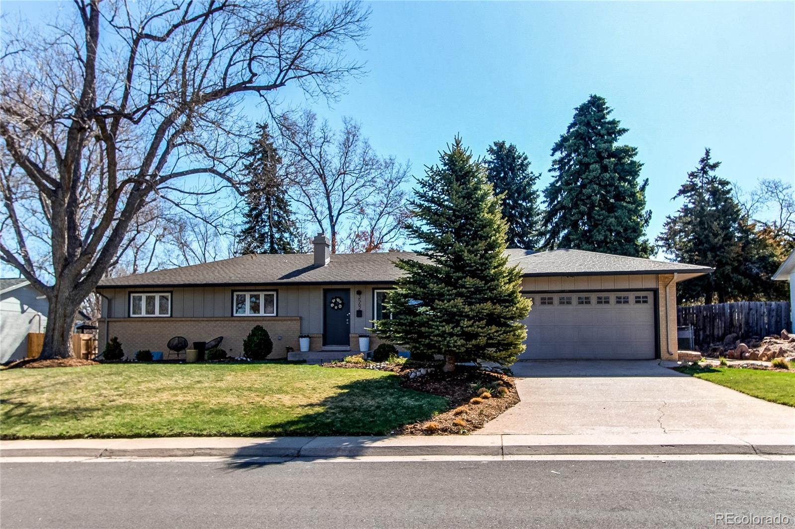 3562 S Grape Street, denver MLS: 1650742 Beds: 5 Baths: 3 Price: $885,000