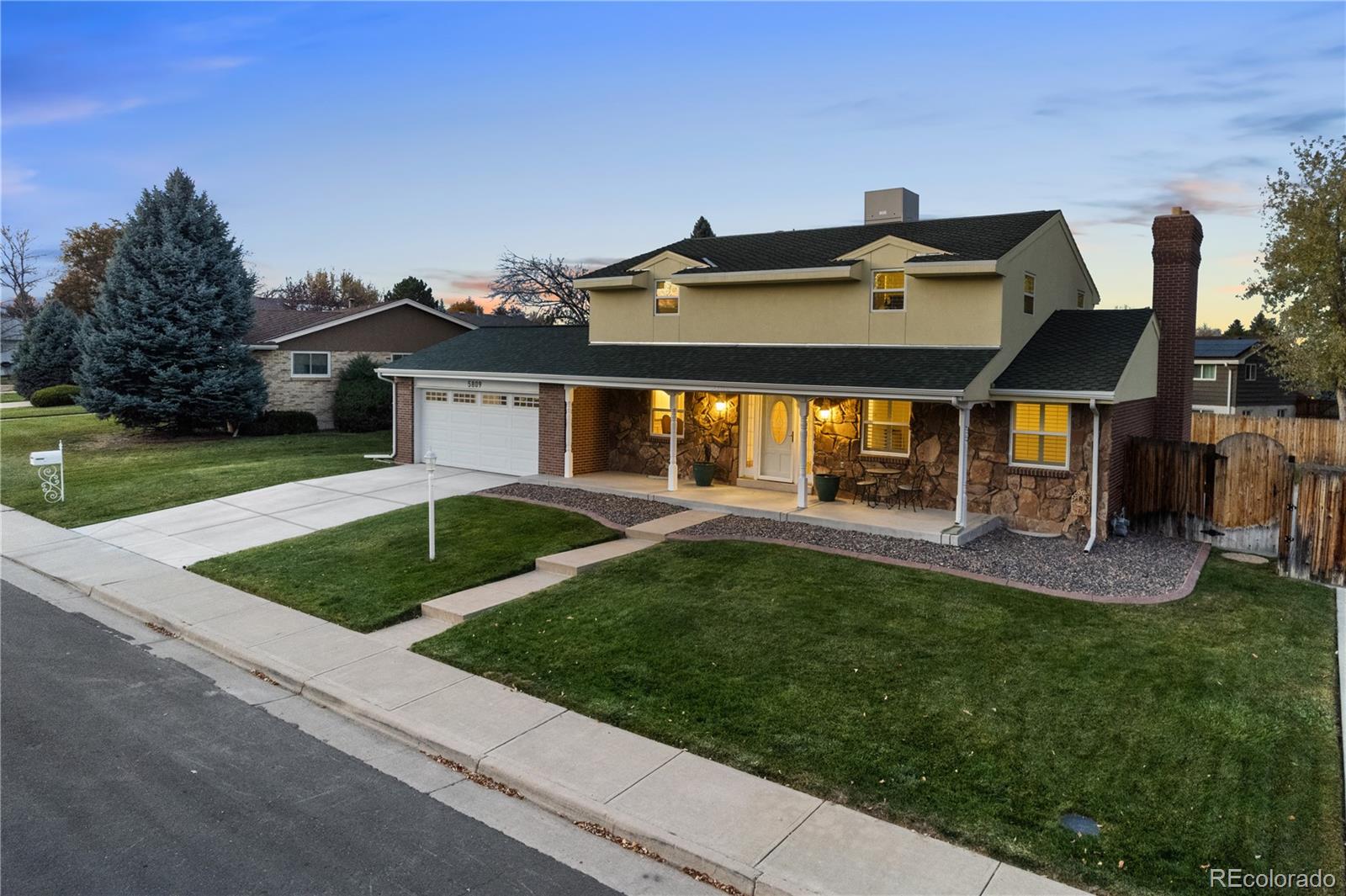 5809 W Milan Place, denver MLS: 9830328 Beds: 4 Baths: 4 Price: $775,000