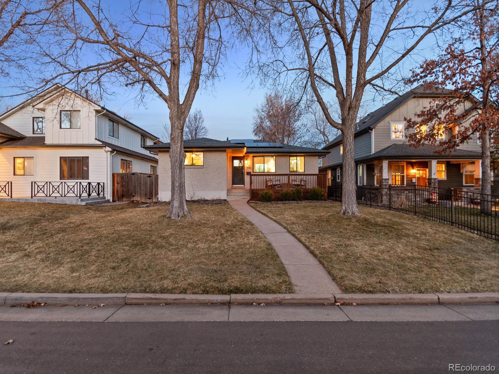 1554 s clayton street, Denver sold home. Closed on 2024-04-05 for $1,250,000.